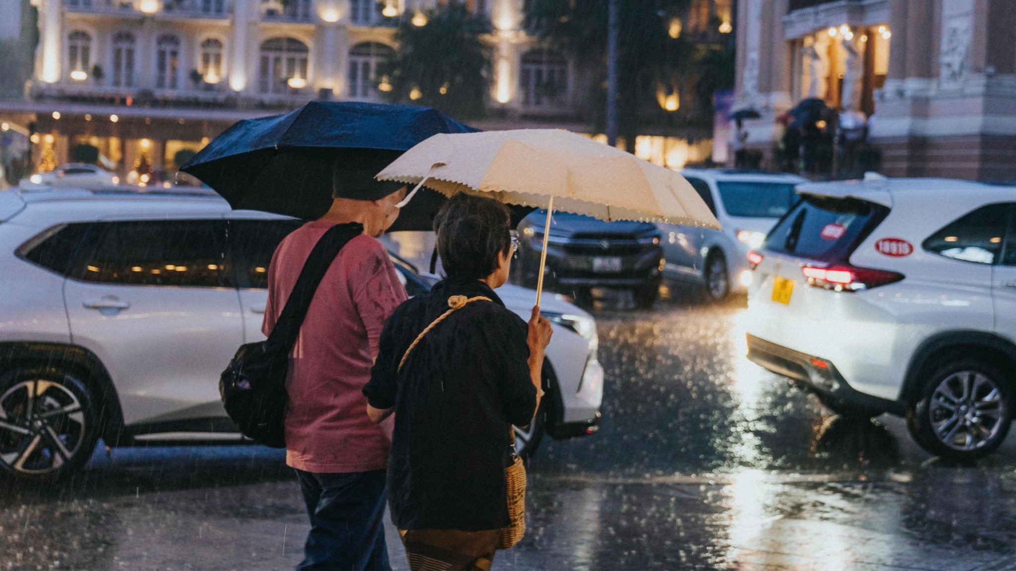 You should enjoy outdoor sights in the morning and head indoors when afternoon showers arrive