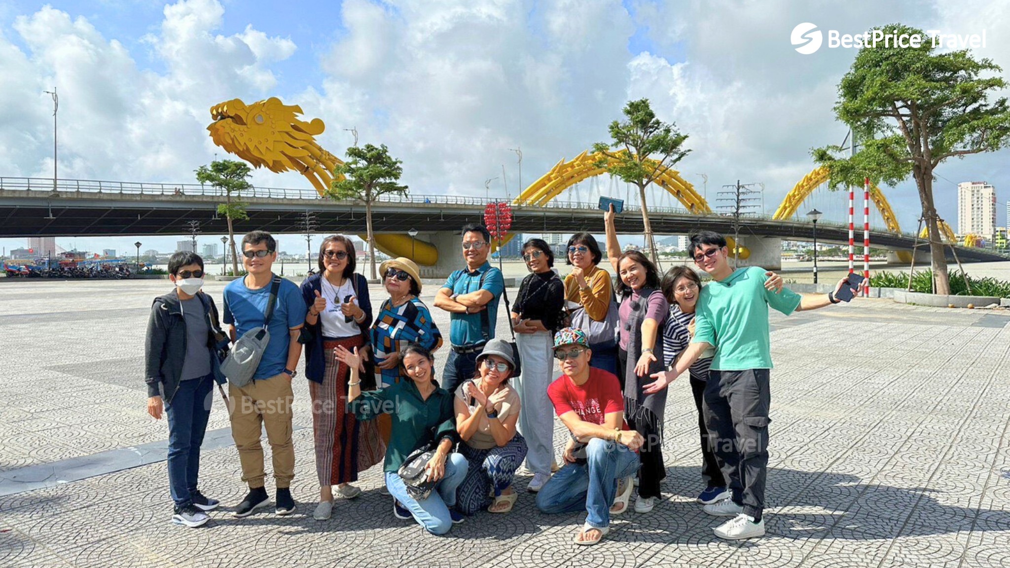 Da Nang&rsquo;s Dragon Bridge Is Shaped Like A Mighty Dragon And Lights Up Weekends With Fire And Water Shows