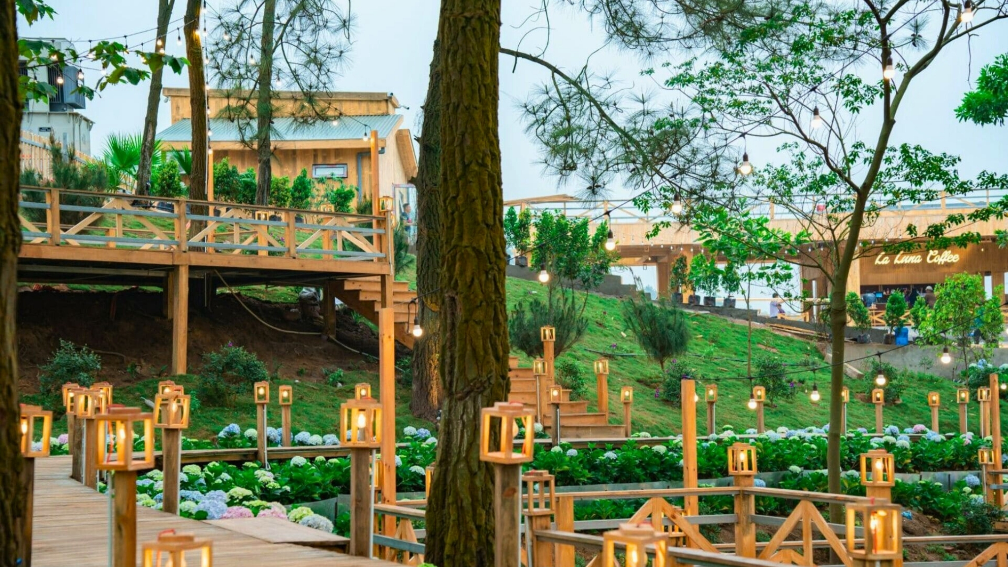 Coffee shop in Halong