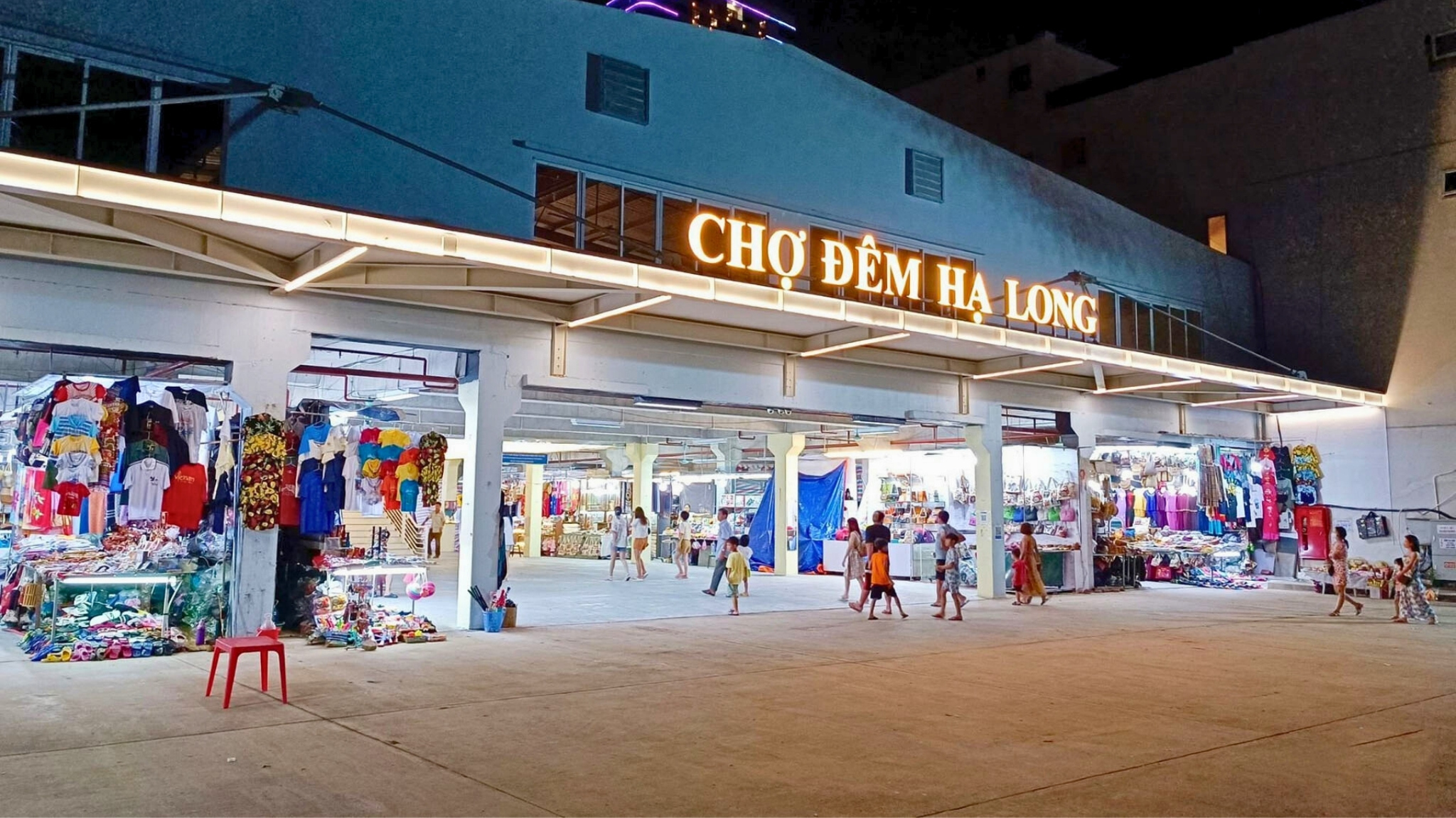 Halong Night Market