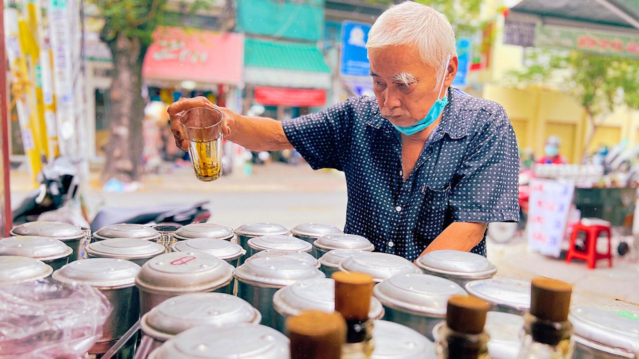 Coffee vendor