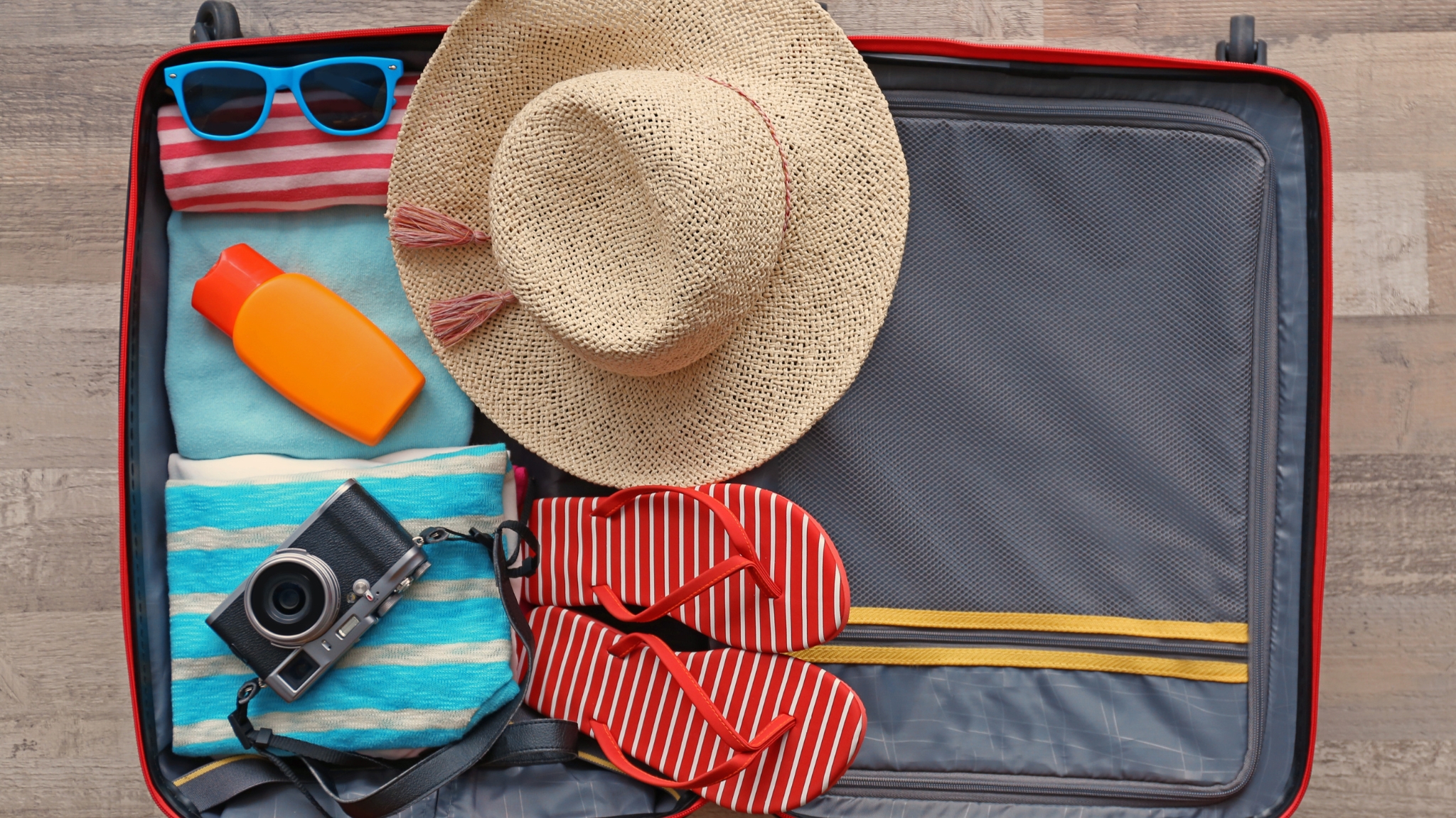 Bring Hat, Sunscreen And Sunglasses To Protect Yourself From Sunlight