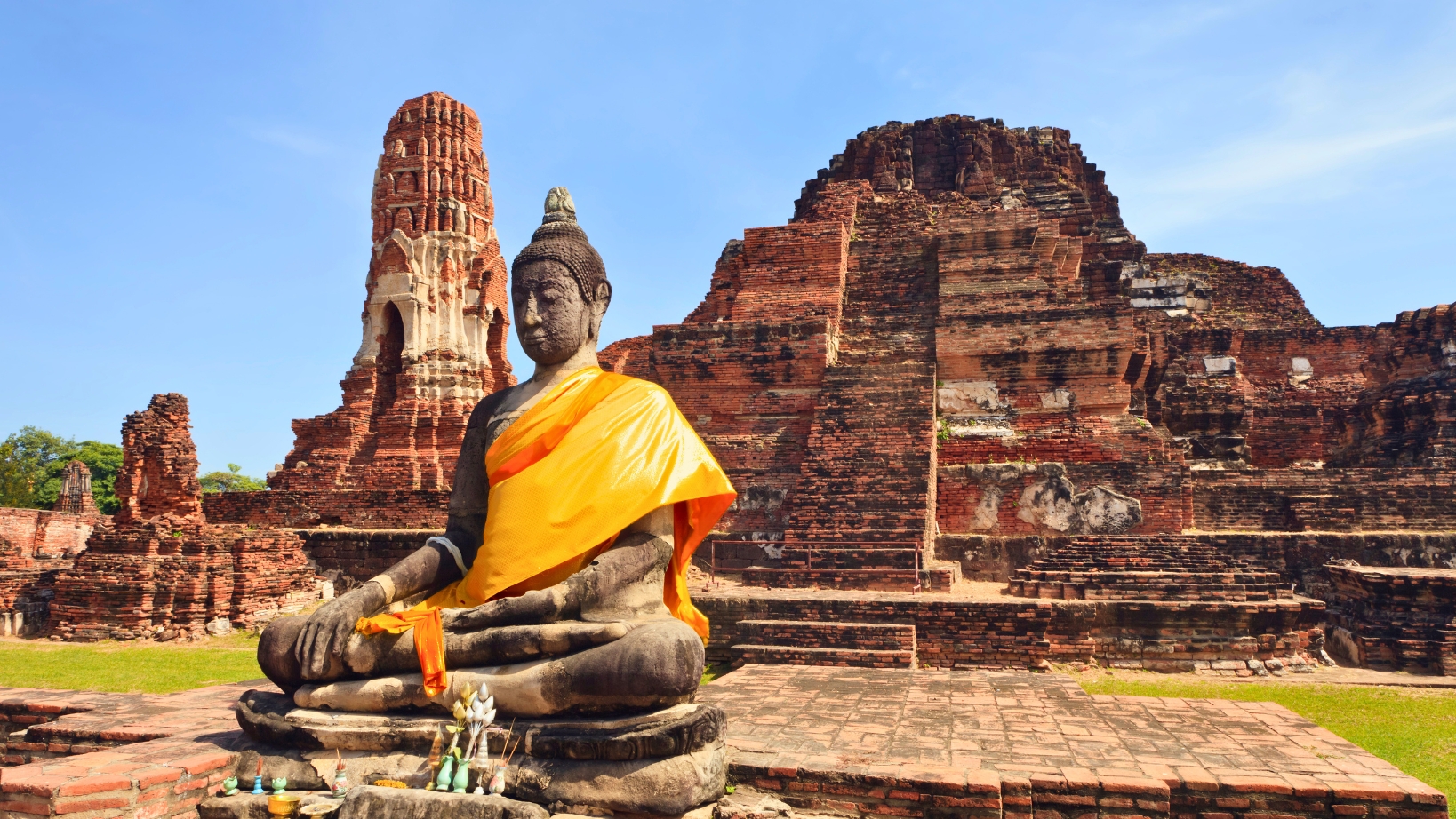 Wat Phra Mahathat Sacred Symbol Of Ayutthaya