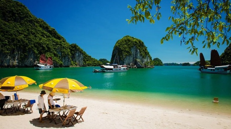 Halong Bay swimming