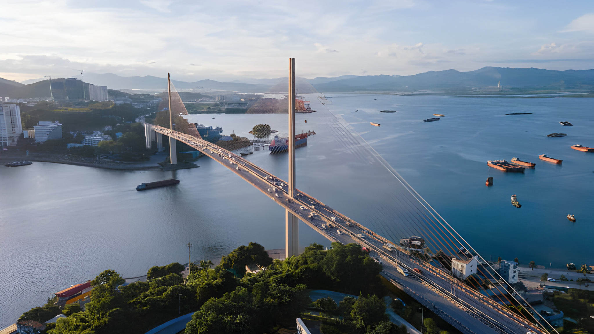 Bai Chay Bridge is a gateway to Hon Gai, Ha Long&nbsp;