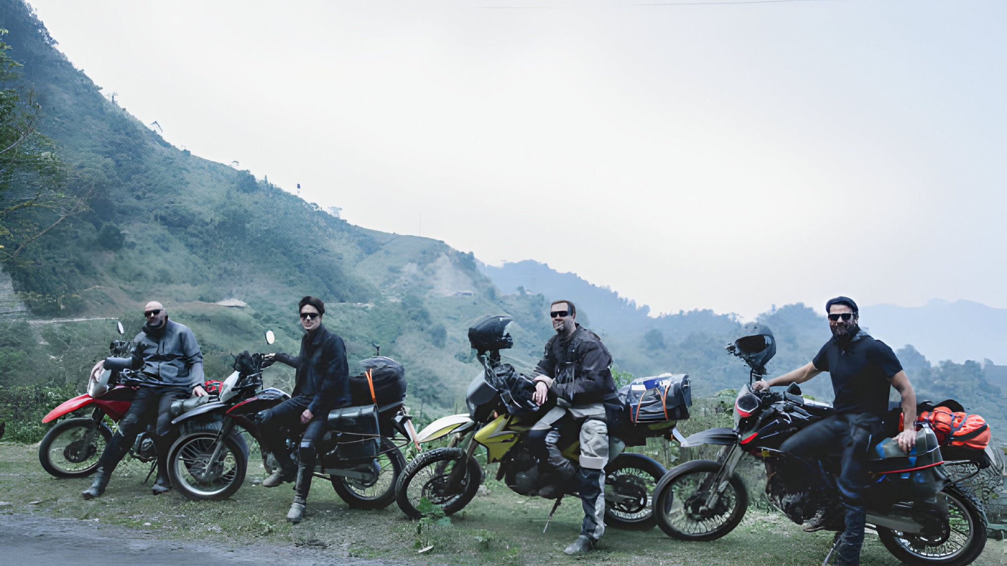 Travel from Hanoi to Halong Bay by motorbike