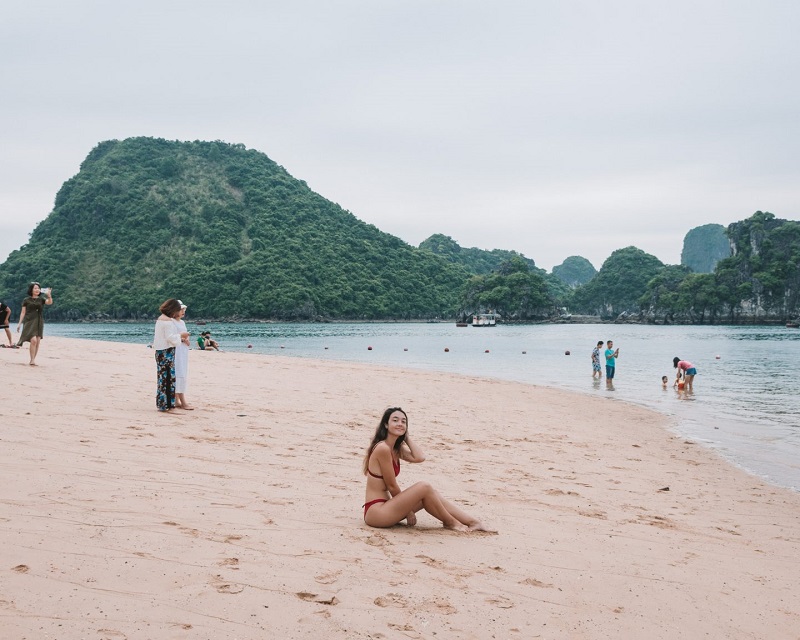 Halong Bay swimming - titop beach