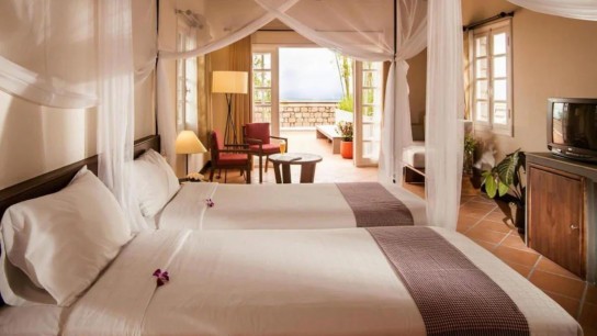 Victoria Nui Sam Lodge