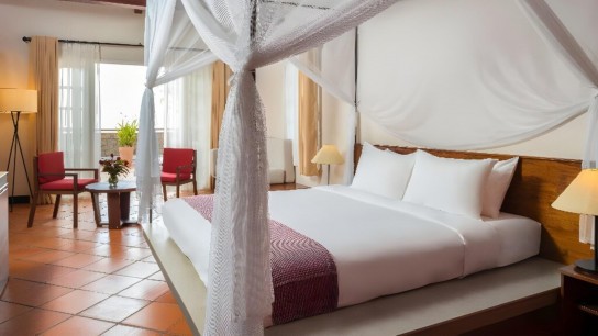 Victoria Nui Sam Lodge