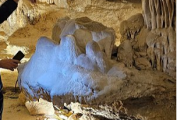 Thien Canh Son Cave