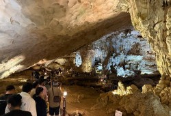 Sung Sot Cave
