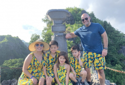 Conquer the peak of Dragon Moutain 