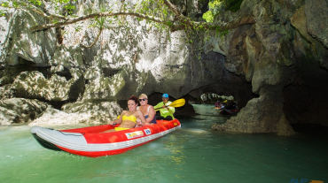 James Bond Canoe (Phang Nga Bay)
