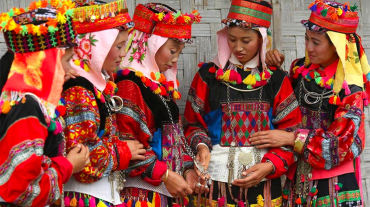 Ha Giang Essence in 2 Days: Ethnic Cultures & Stunning Mountain Passes