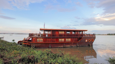 Neang Neakii Cruise Upstream 4 Days: Phnom Penh - Siem Reap