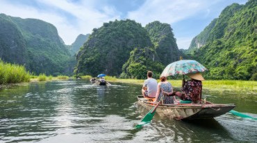 Vietnam Marvelous Budget Adventure: Group Tour 10 days
