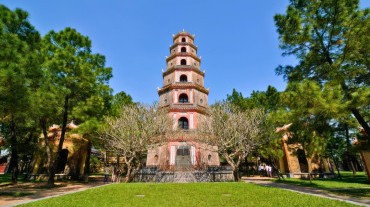 Central Vietnam Heritage & Adventure Private Tour 9 days