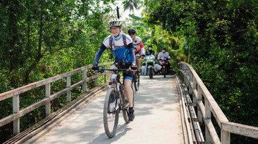 Cycling Through the Heart of the Mekong 4 days