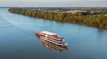 Toum Tiou II Cruise Upstream 9 days: Saigon - Siem Reap