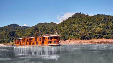 Mekong Pearl Cruise Downstream 11 days: Chiang Rai - Vientiane