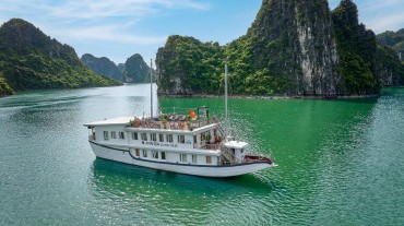 Amanda Legend Charter Cruise 2 Days 1 Night