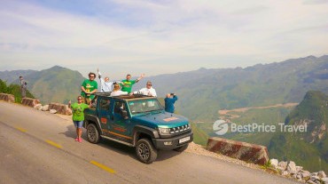Ha Giang Jeep Tour 4 days: Quan Ba, Ma Pi Leng Sky Path & Waterfalls