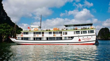 Viet Sails Cruises 3 Days 2 Nights