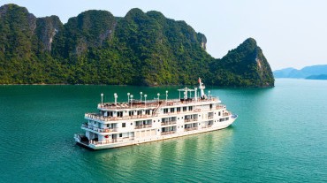 Luxury Combo: Paradise Cruise + Sofitel Metropole Legend 3 Days 2 Nights