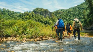 Vietnam Adventure: Trekking & Caving 12 Days