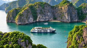 Best Choice: Mon Cheri Cruise + Hanoi 4* Hotel Package 3 Days