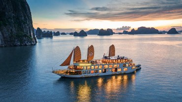 Emperor Cruises Halong 3 Days 2 Nights