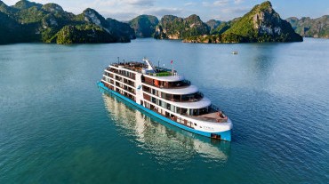 Lyra Grandeur Cruise 3 Days 2 Nights