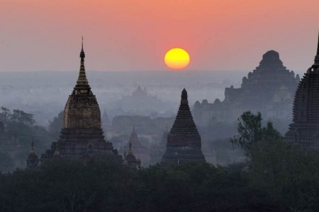 Myanmar Bagan Sunset 2 1024x460
