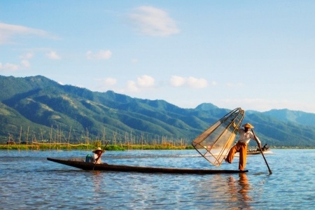 Intha fishermen