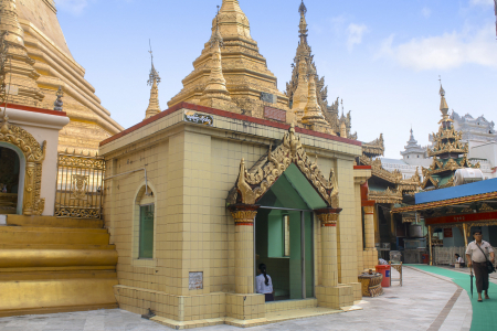 Sule Pagoda (6)