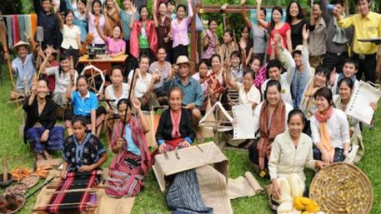 Luang Prabang - Weaving Full day