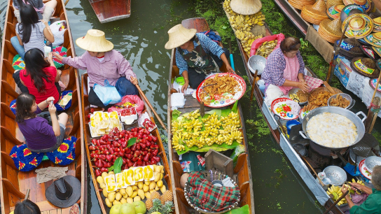 Damnoen Saduak Floating Market Half day