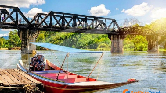 Damnoen Saduak Floating Market & River Kwai