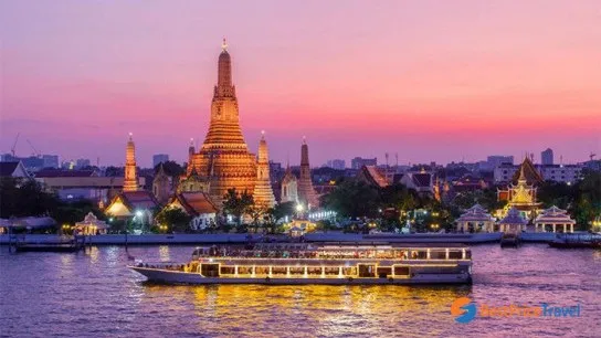 Grand Pearl Wat Arun