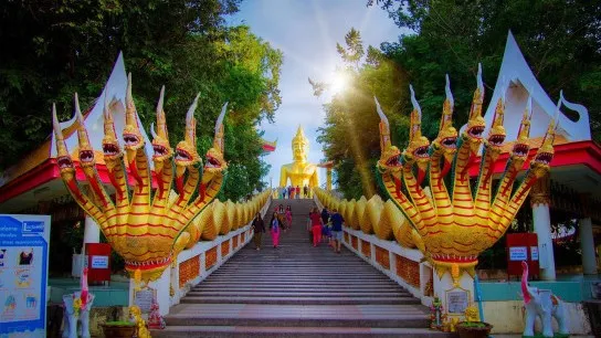 Wat Phra Khao Yai