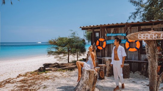 Maiton "Honeymoon" Island by Speedboat Full day