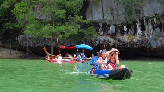 James Bond Canoe