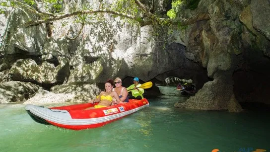 James Bond Canoe