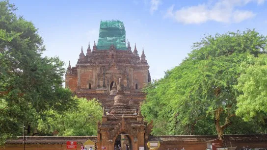 Htilominlo Temple Bagan