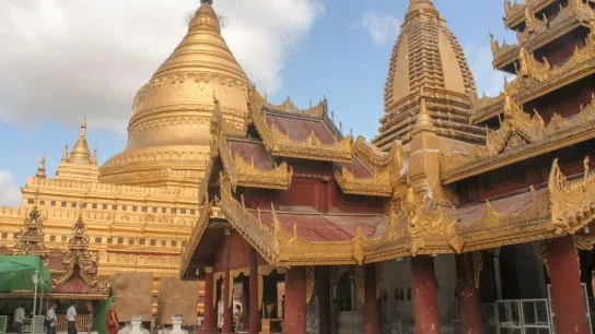 Shwezigon Pagoda Pagan7