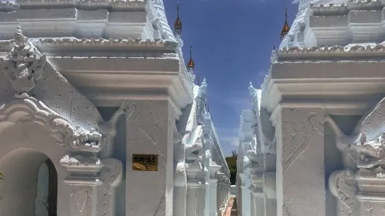 Kuthodaw Pagoda