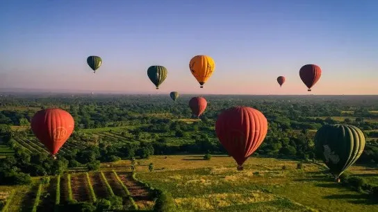 Bagan Hot Air Balloon3