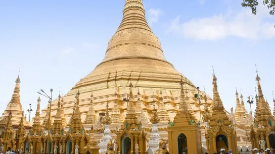 Shwedagon Pagoda (23)