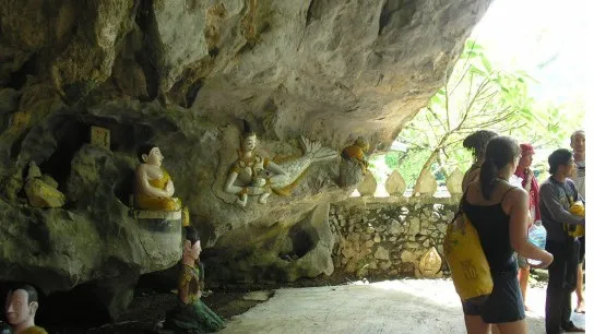 Tham Xang Cave