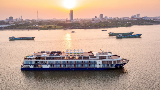 Victoria Mekong Cruise Upstream 5 days: Saigon - Phnom Penh